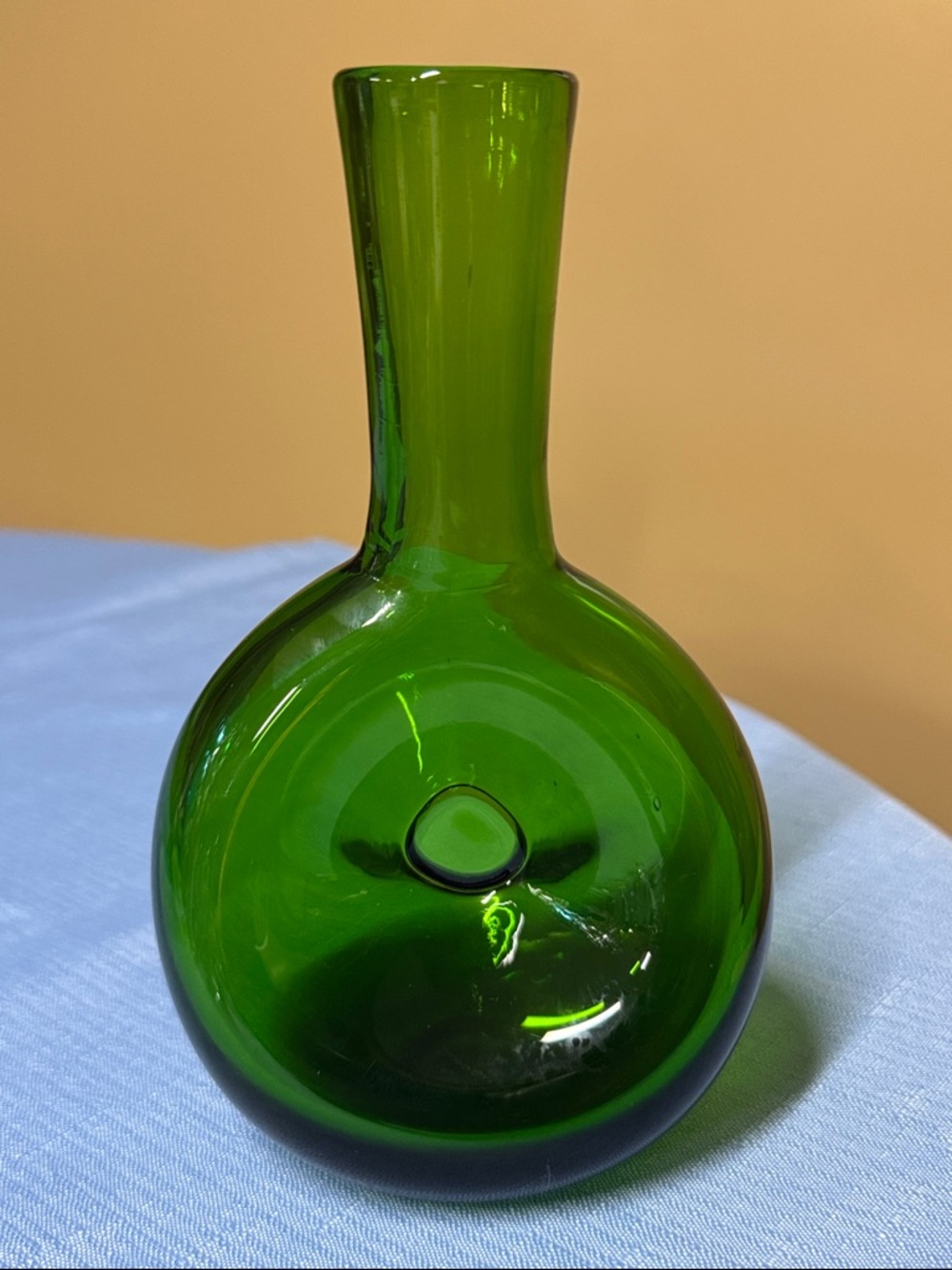 Blenko #441 Art Glass Donut Pinched Vase Green, 7" tall